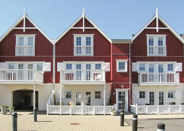 Three-bedroom In Apartamento *